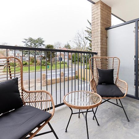 The Wembley Park Wonder - Charming 2Bdr Flat With Balcony Appartement Londen Buitenkant foto